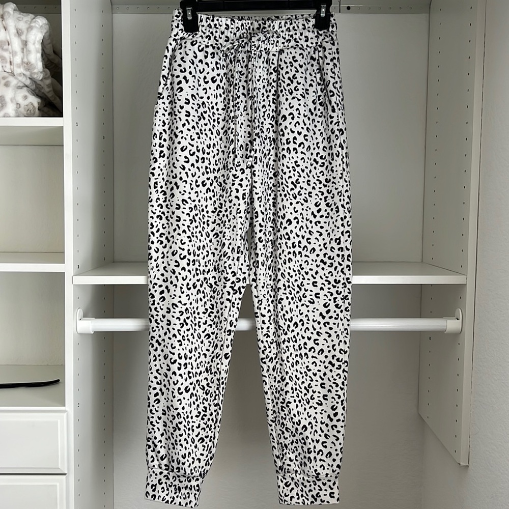 Leopard joggers